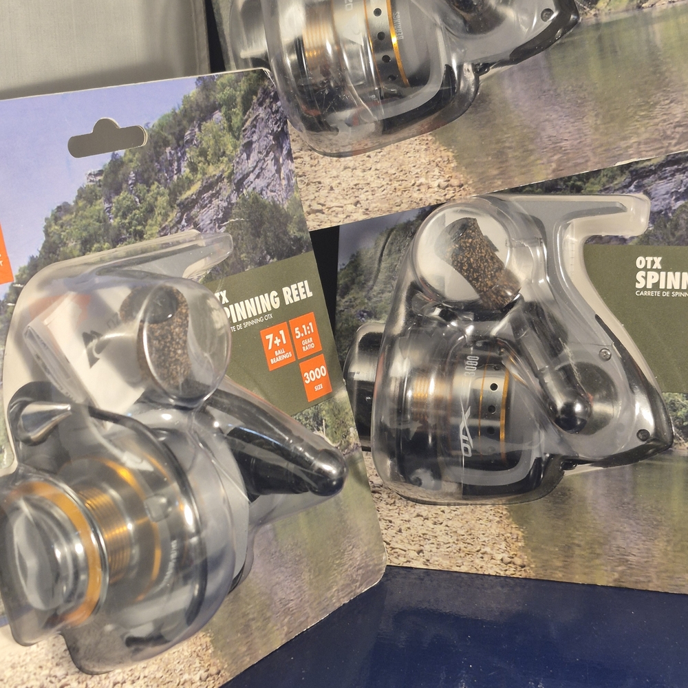 Ozark Trail Spinning Reel - Silver and Gold Accents - Picture 2 of 5